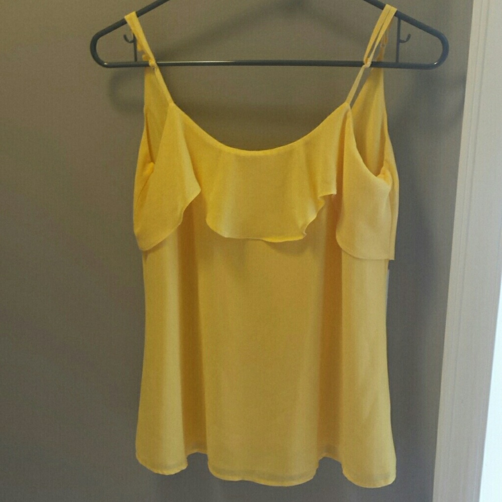 ⭐Yellow chiffon tank top